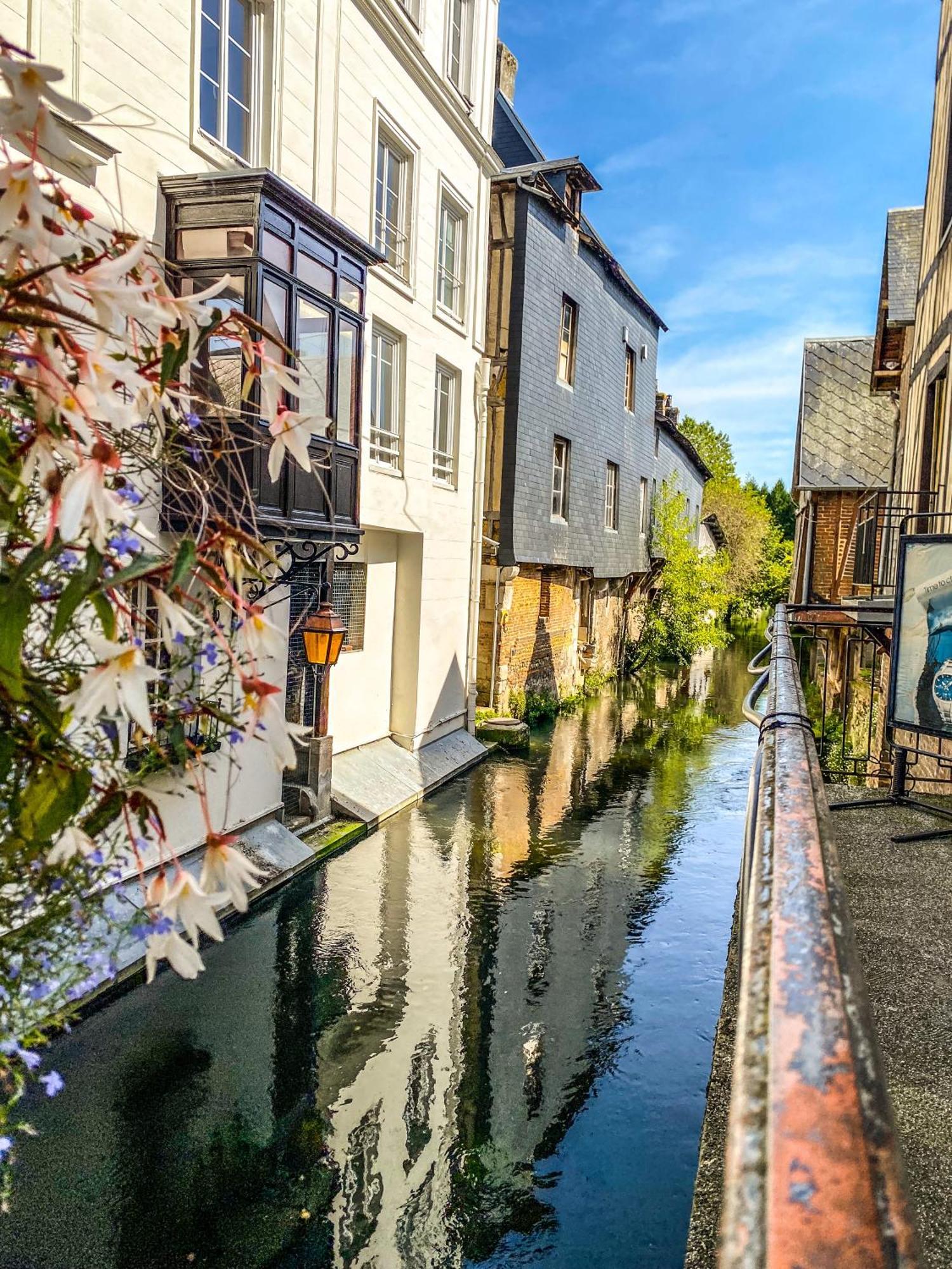 Ulysse By Kleidos - Charmant T2 Dans Le Centre De Pont-Audemer Exterior foto